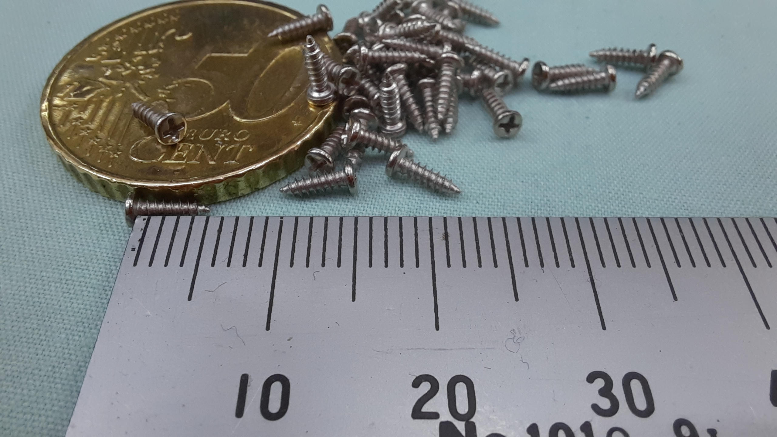 M%201.5%20X%205mm%20-%2050%20pcs%20screws