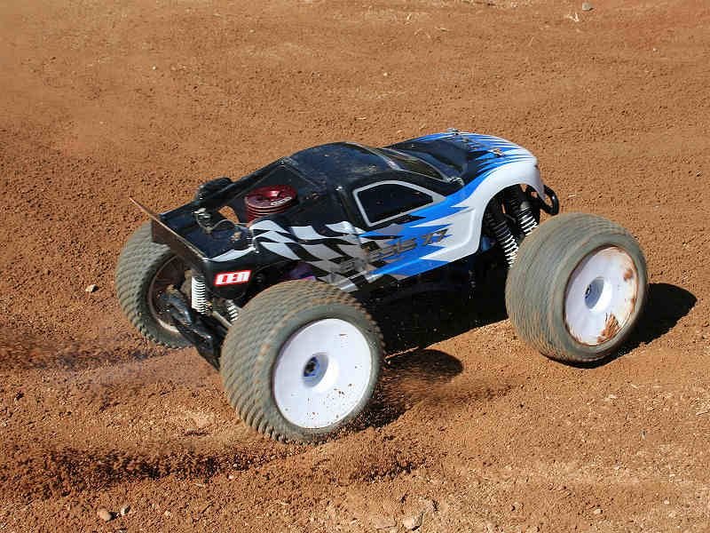 CEN%20Nemesis%201/8%20Nitro%20Monster%20Truck%207.7%20RTR