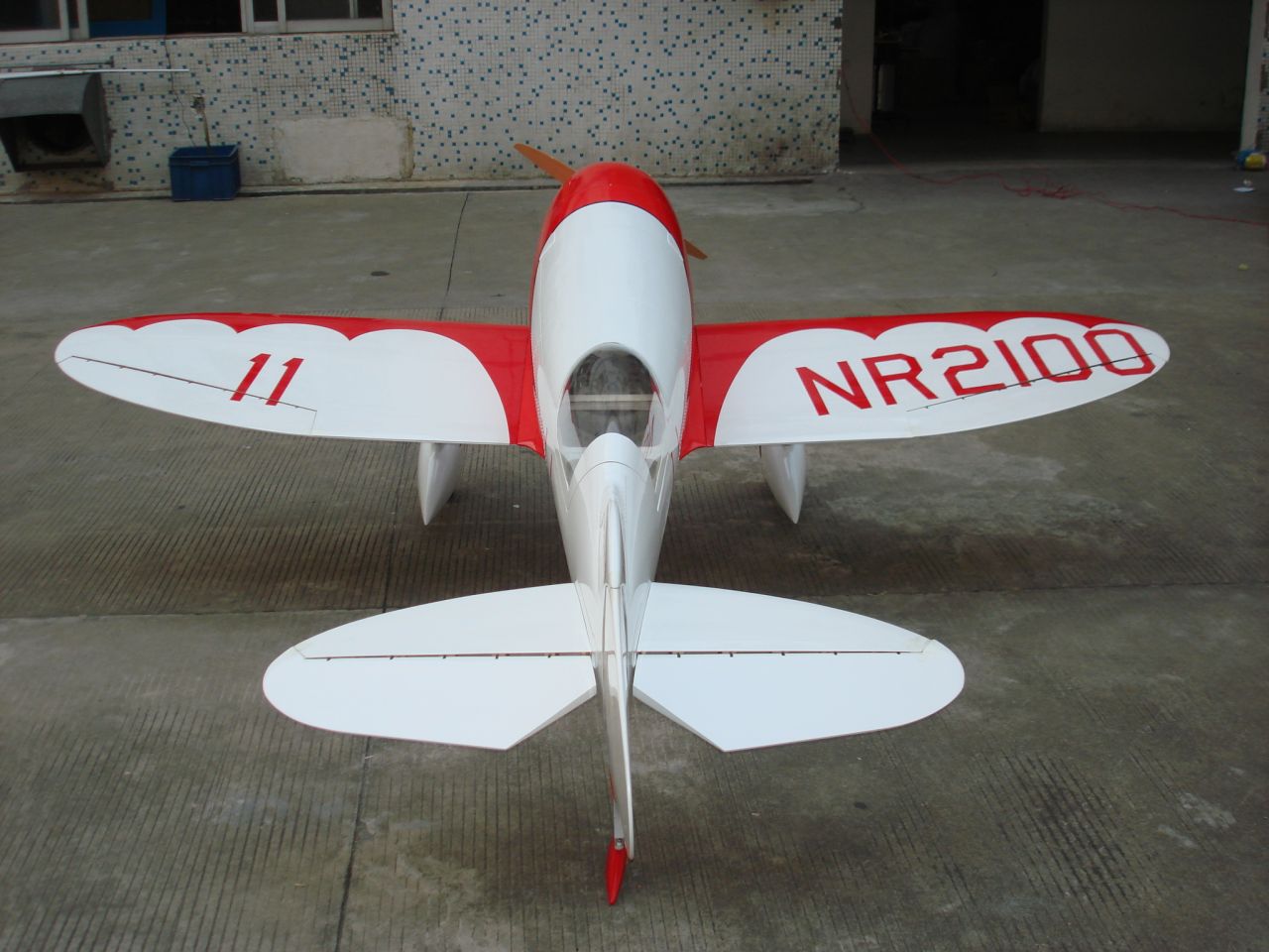CY%20Model%20Gee%20Bee%20V2%20Benzinli%20ARF%20Uçak%20(Amortisörlü%20İniş%20Takımı%20Dahil)%20Kompozit%20Gövdeli
