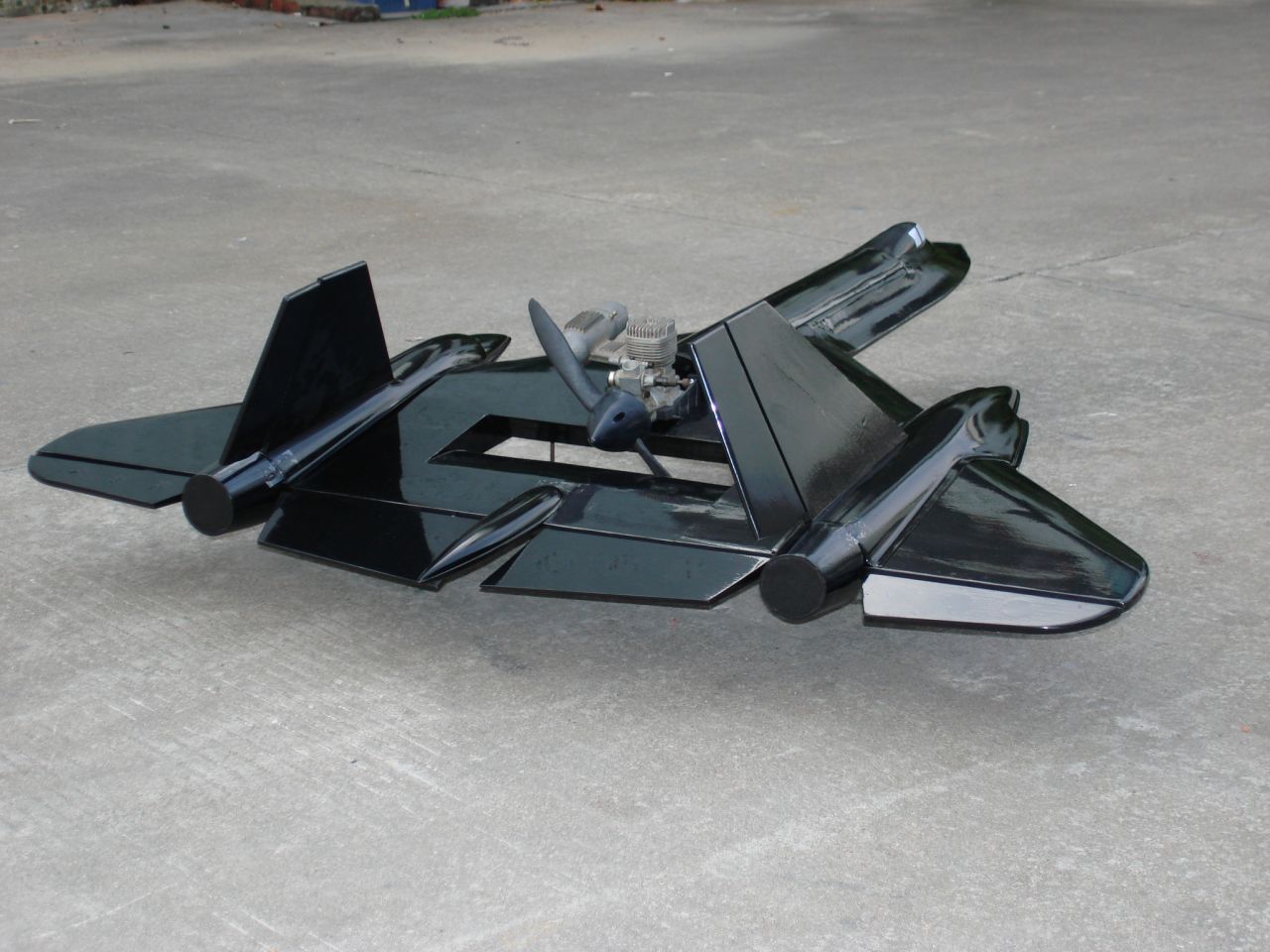 CY%20Model%20SR-71%20Blackbird%20Nitro%20ARF%20KIT