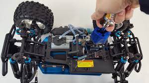 RC%201/10%20car%20engine%20start,%20carb%20adjustement,running-in