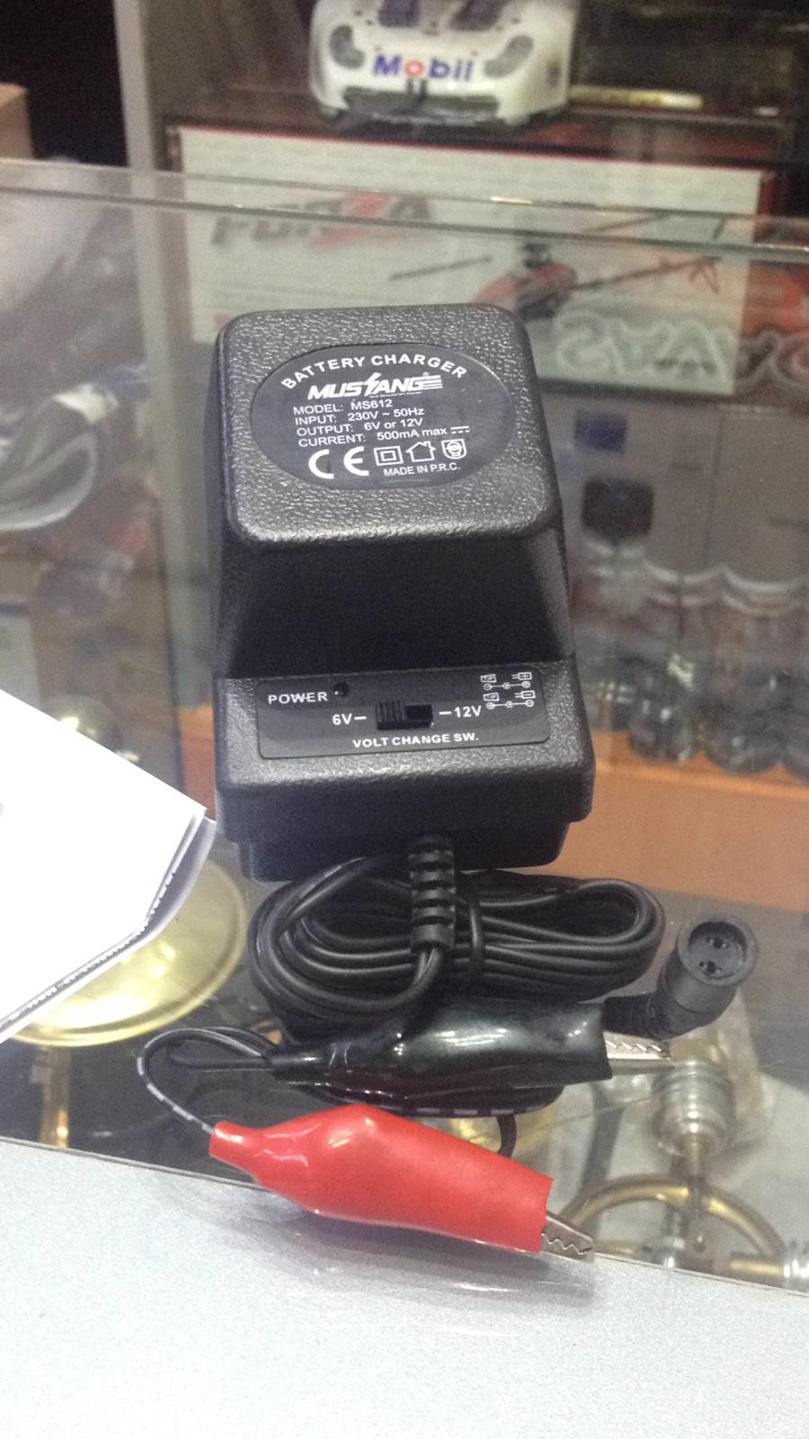 Mustang%20500mA%206/12V%20Charger