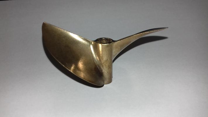 Ø 46,5mm  4,8mm şaft çapı Eloxal polished tekne pervanesi