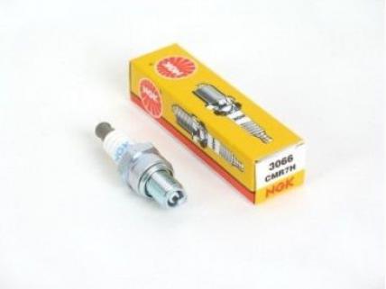 NGK spark plug CMR7H